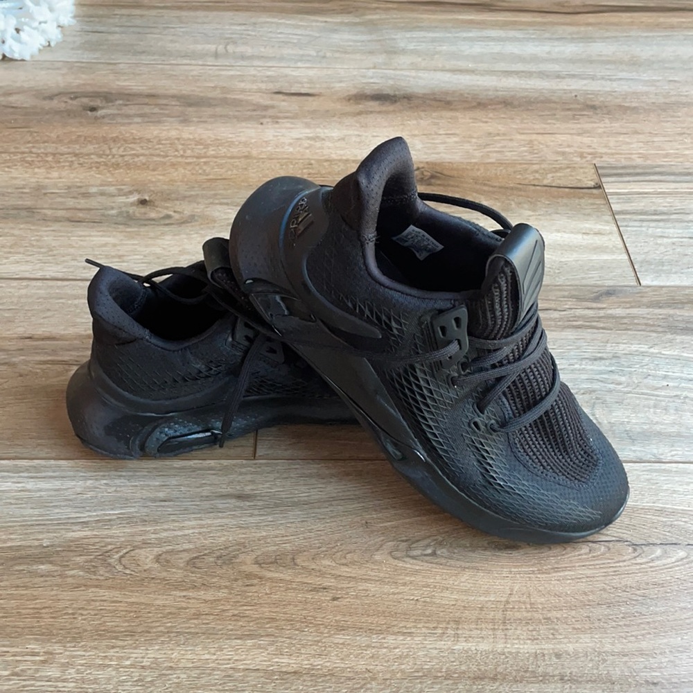Adidas men’s sneakers
